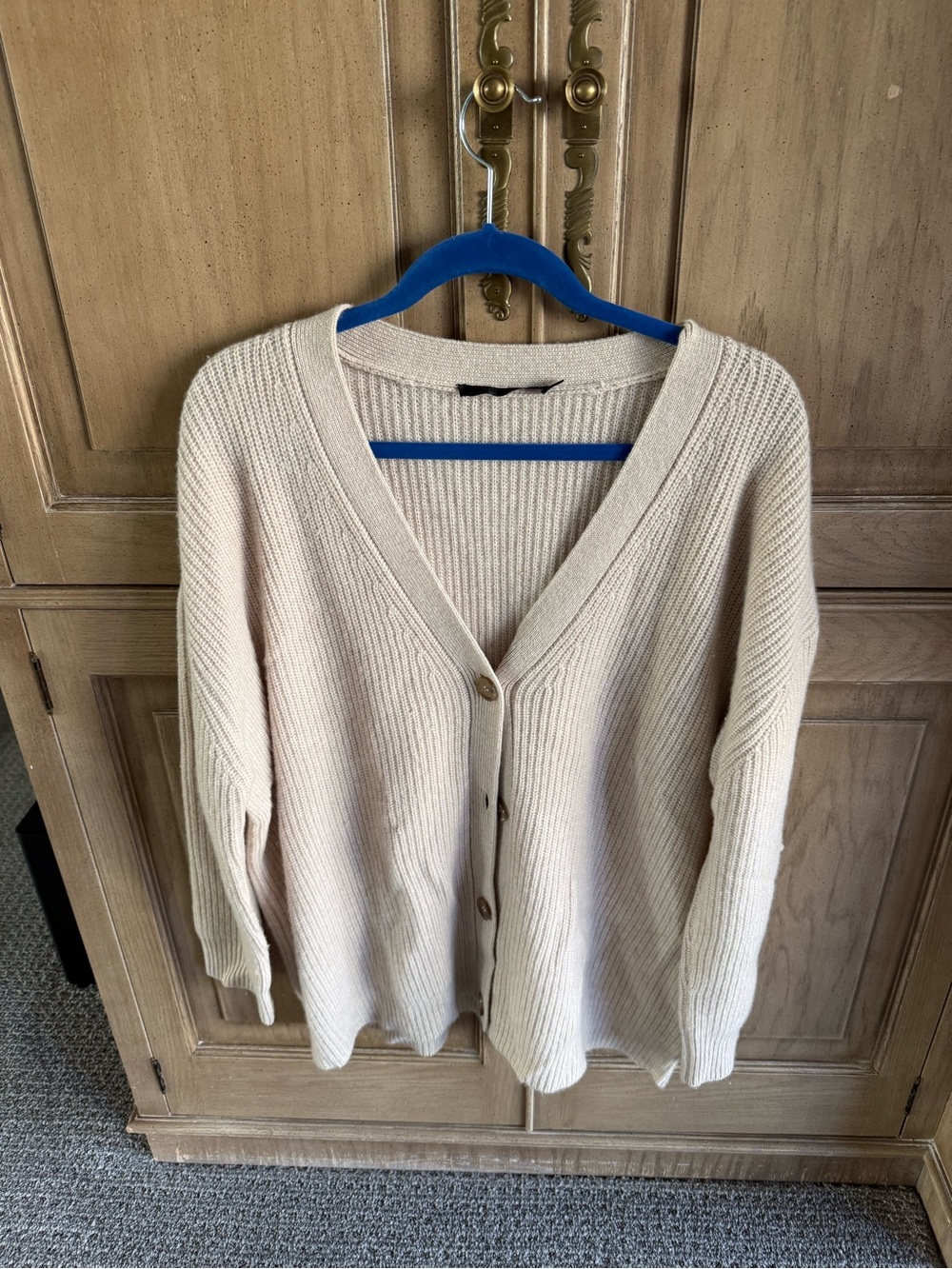 Jenni Kayne Cream Ribbed V-Neck Button Cardigan- Cocoon Cashmere Cardigan